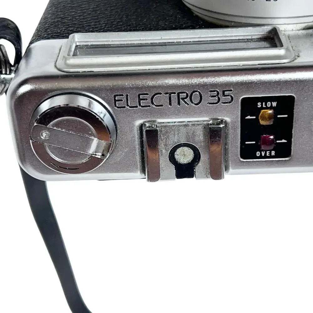 YASHICA Electro 35 GSN Rangefinder 35mm Film Camera w/45mm f/1.7 Lens Cases